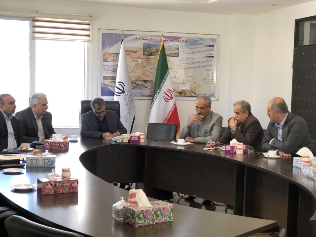 نشست صمیمانه هیات مدیره کانون و ریاست محترم سازمان مدیریت و برنامه ریزی استان