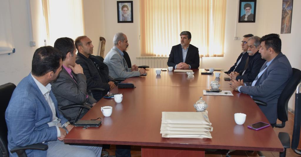 
                      نشست هیات مدیره کانون انجمن های صنفی کارفرمایی عمرانی استان  با معاونت محترم هماهنگی امور عمرانی استان کردستان  